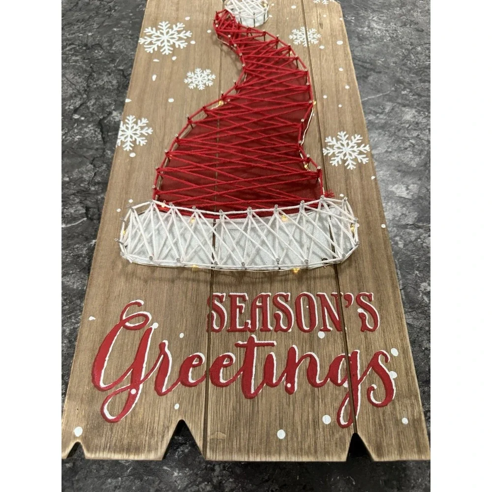 Christmas String Art Light Up Santa Hat‎ Seasons Greetings WORKS